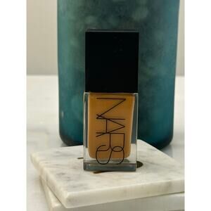 NARS Light Reflecting Foundation Moorea Medium Deep 2.3 NIB Authentic Full Size